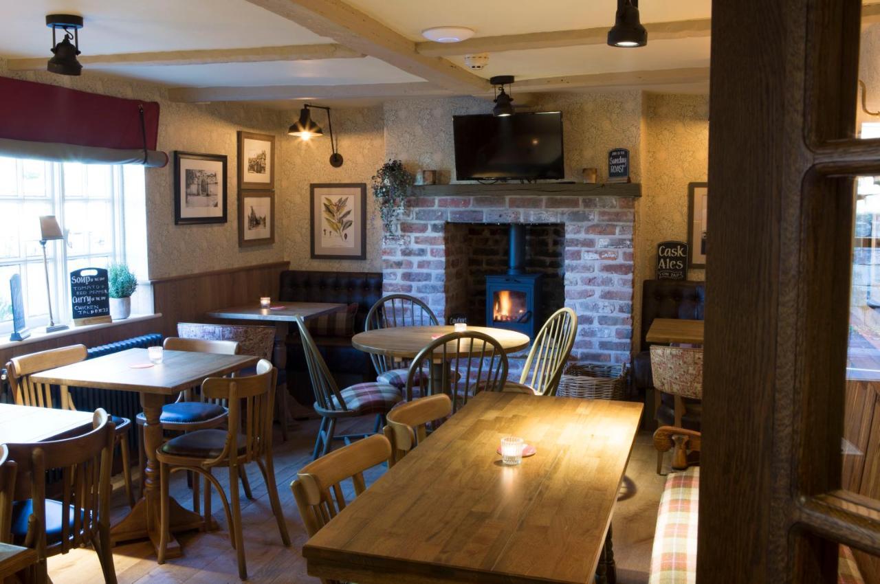 Red Lion Inn Little Budworth Экстерьер фото