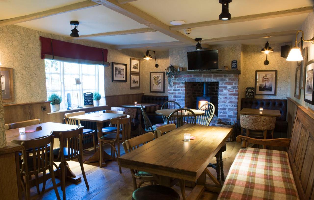 Red Lion Inn Little Budworth Экстерьер фото